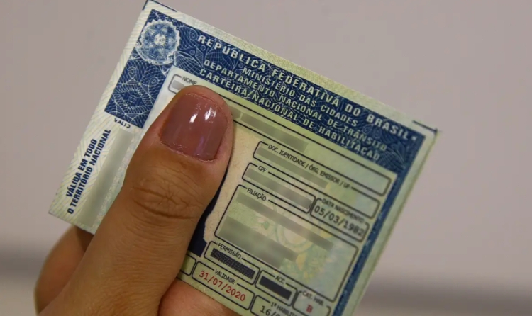 Carteira Nacional de Habilitação / imagem: Marcello Casal jr