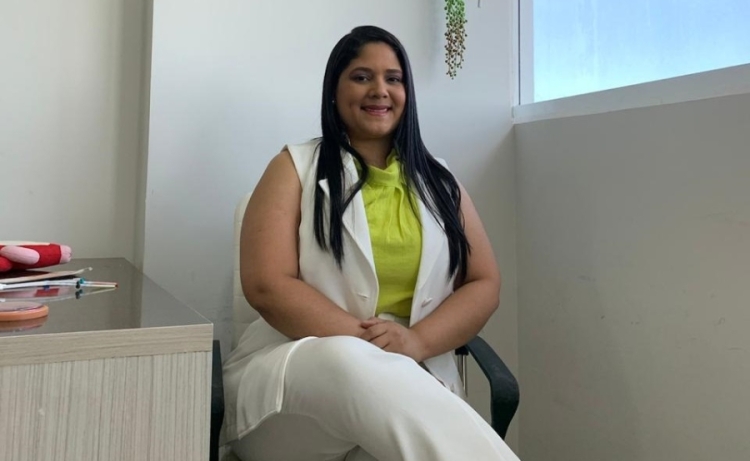 Tyciane Santana teve câncer ainda na infância e hoje dedica sua vida à causa como voluntária / imagens: divulgação