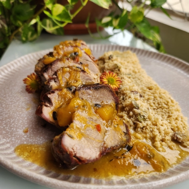 A alimentação é uma das memórias afetivas criadas e acionadas recorrentemente durante o Natal e Ano Novo / imagens: divulgação