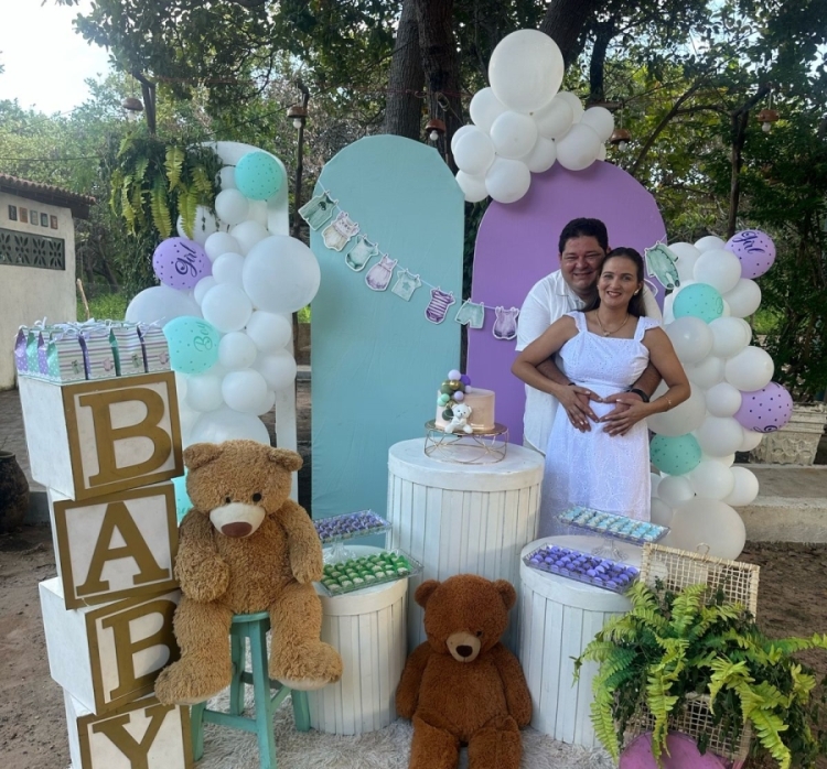 O momento, contou com a presença de familiares e amigos / imagens: reprodução Instagram