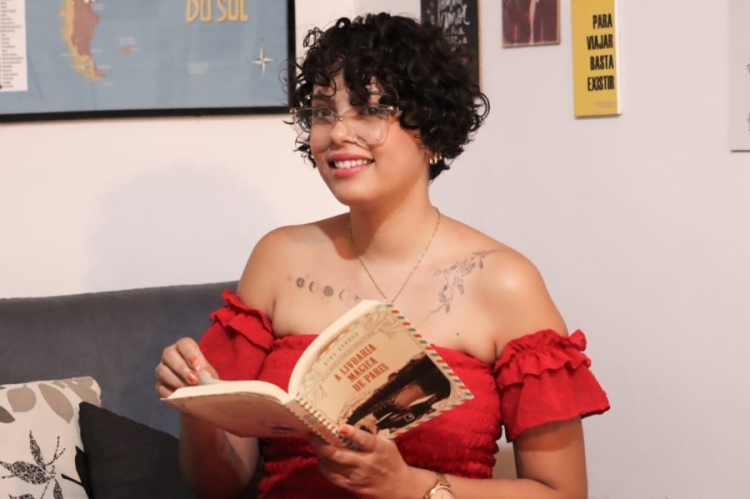 Para começar, a primeira indicação é ‘Solitária’, romance de Eliana Alves Cruz / imagens: Pedro Silva - Sempre Mais